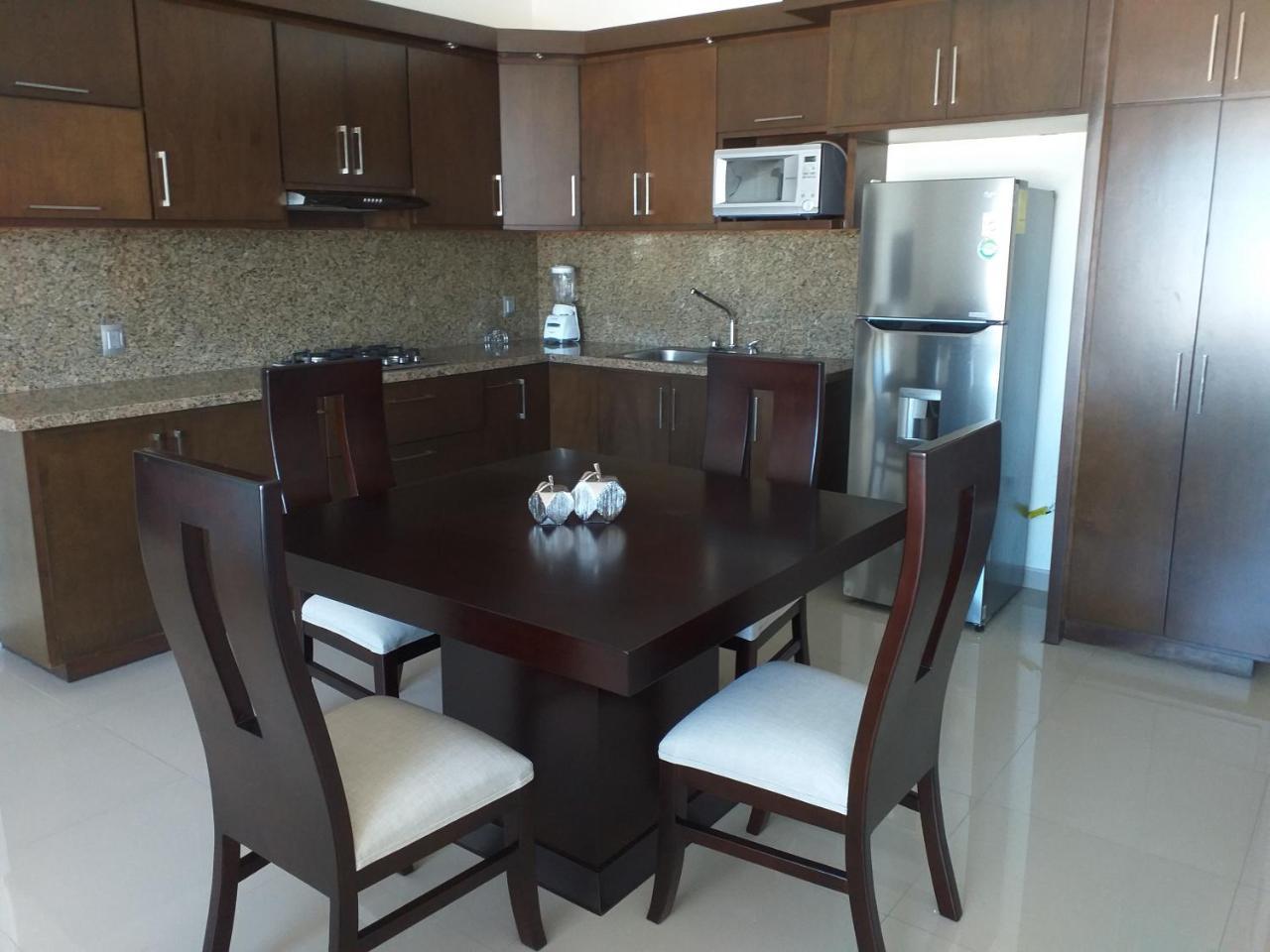 Apartamento Renta Vacacional A 2 Cuadras De La Playa O Malecon De Mazatlán Exterior foto